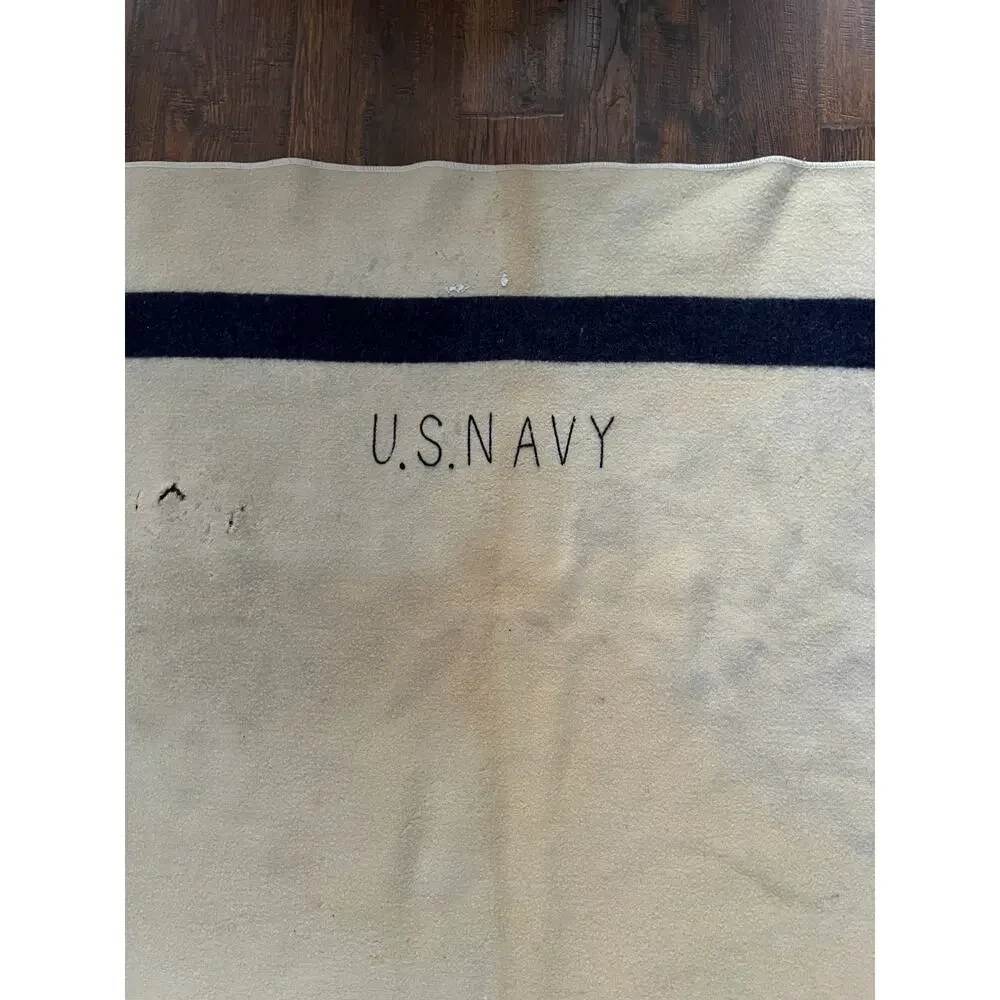 Vintage Militaria - Naval Military Issue Wool Blanket – WWII US Navy Blue Stripe